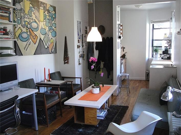 1st image of 320 W 17th St APT 5RE