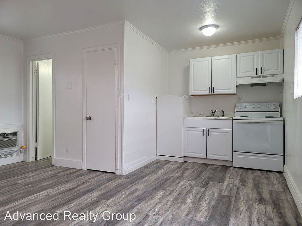 1st image of 108 E Coogan Dr #10941553