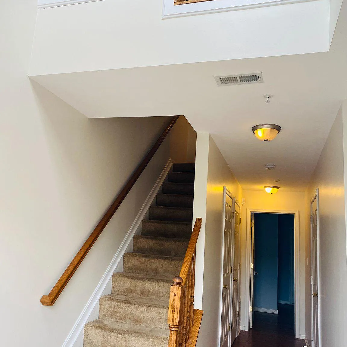 3 bed, 2.5 bath, 1768 sqft, $3,000 — Photo 2