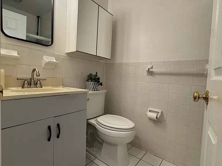172 Main St #1 — Photo 11