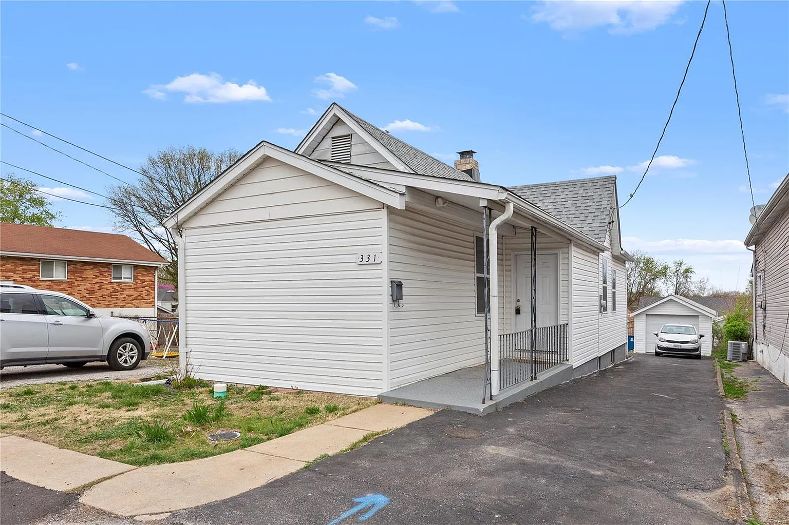 331 Lenhardt Ave photo 1