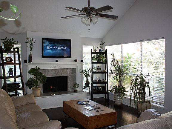 3rd image of 13875 Hollowgreen Dr