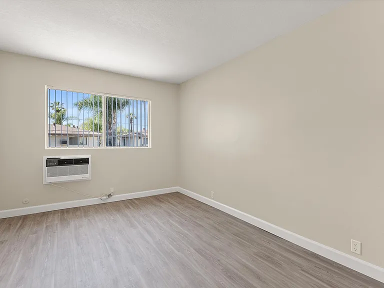 School Circle Apartments - Riverside, CA — Photo 76