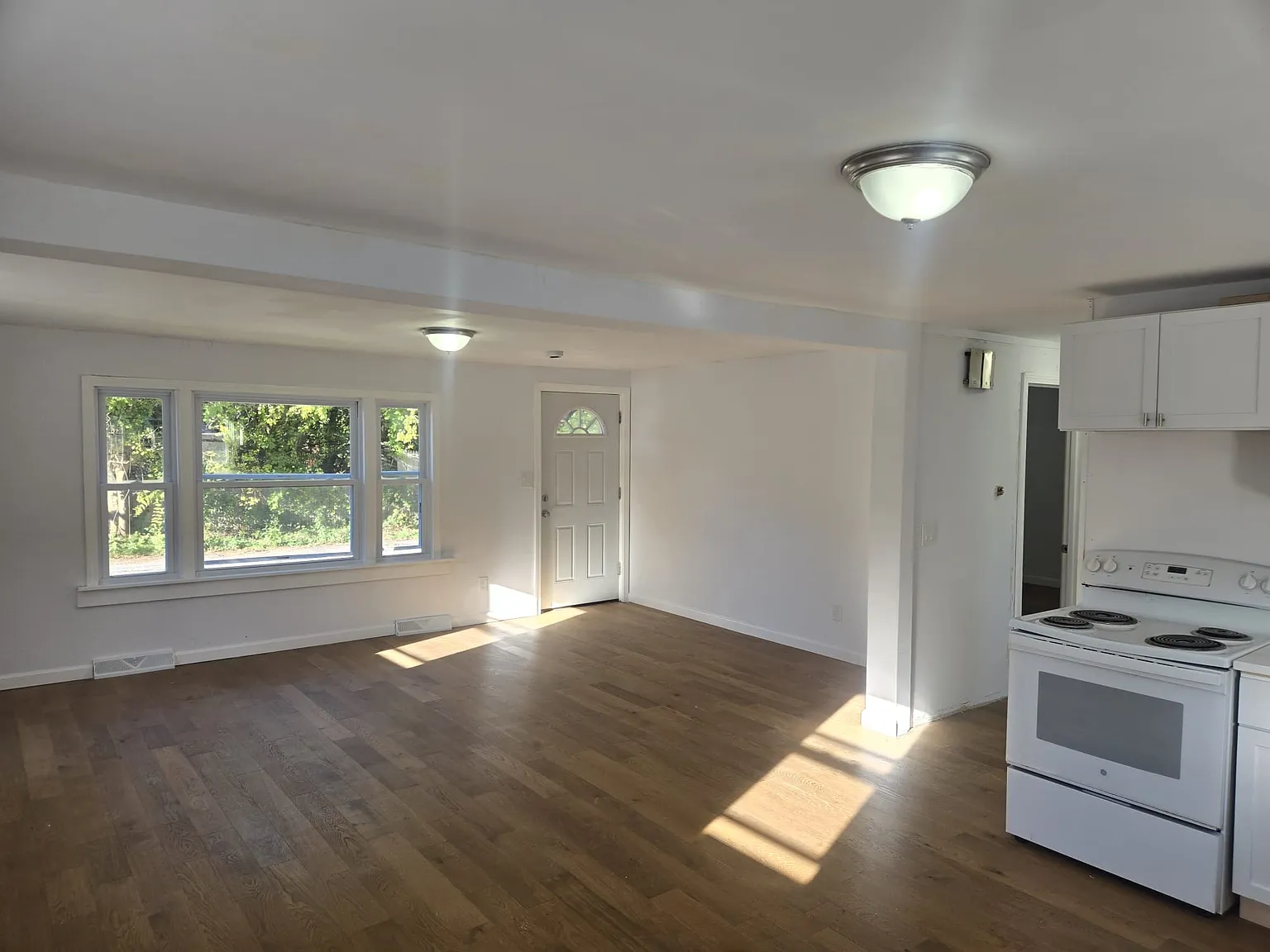2 bed, 850 sqft, $1,950 — Photo 4