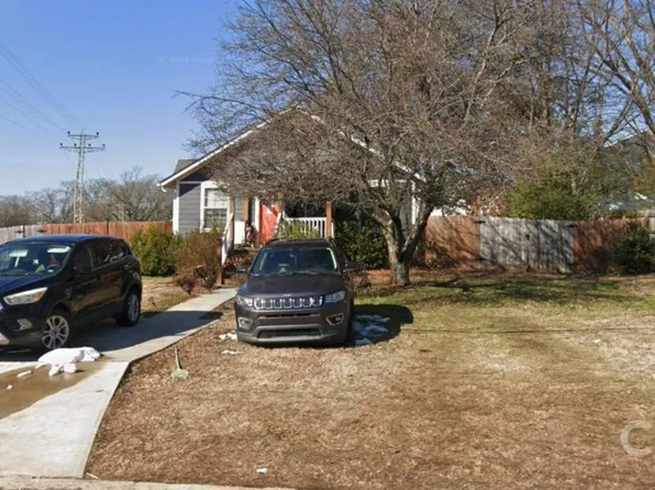 1104 Poston Cir, Gastonia, NC 28054
