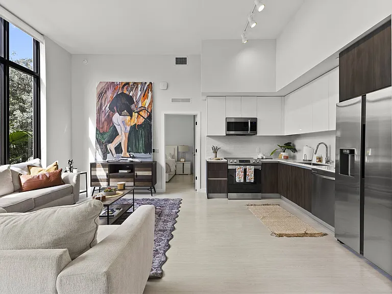 Oasis Pointe — Photo 25