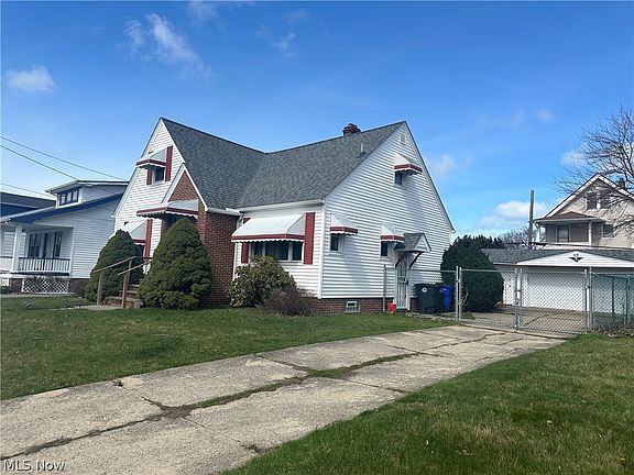 2nd image of 19417 Muskoka Ave