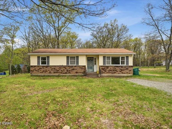 520 Hummingbird Ct, Bushkill, PA 18324