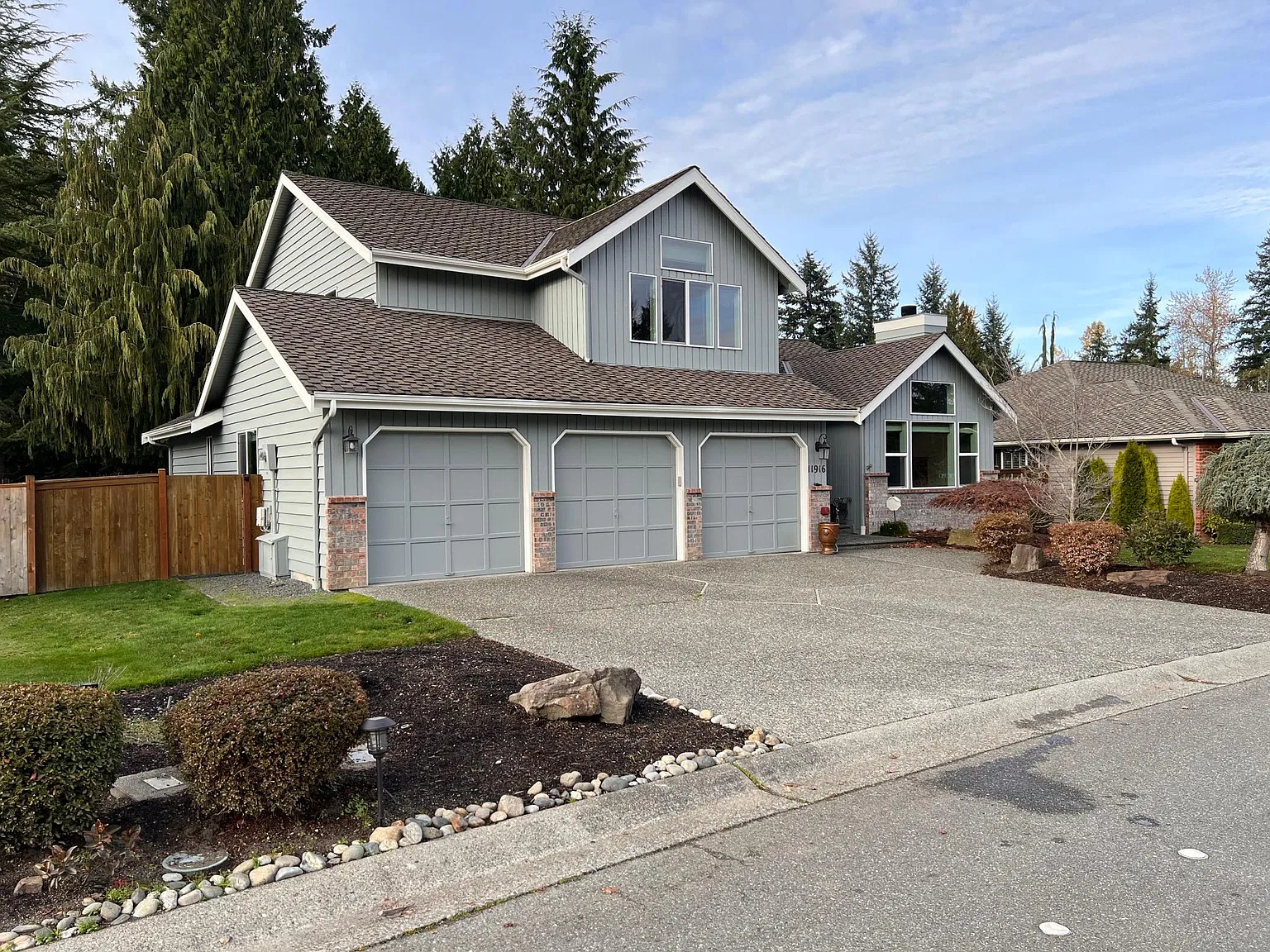 4 bed, 2166 sqft, $2,950 — Photo 1