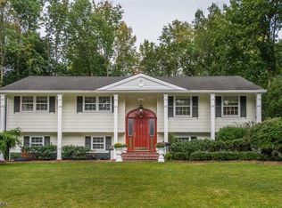 9 Drexel Ct, Boonton, NJ 07005