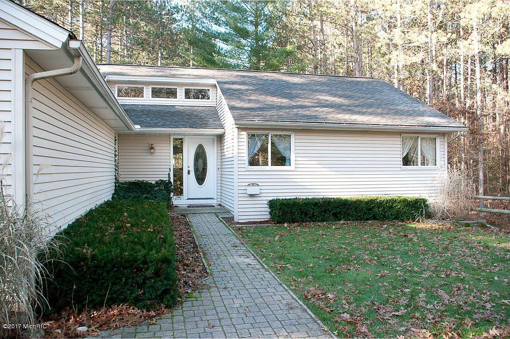 10909 Hooligan Ln NE photo 1