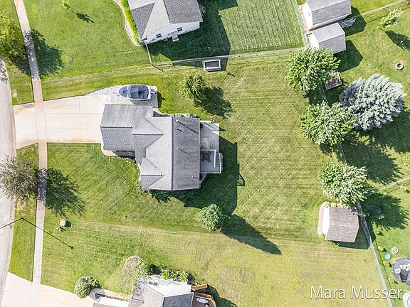 4th image of 4511 Serry Dr