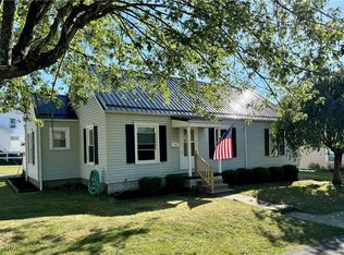 1655 Spring St, Coshocton, OH 43812