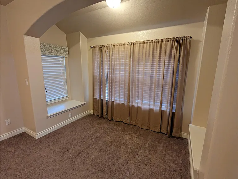 313 Summer Pointe Dr — Photo 16