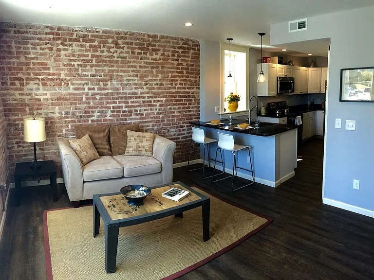 1123 S Newstead Ave #1N — Photo 2