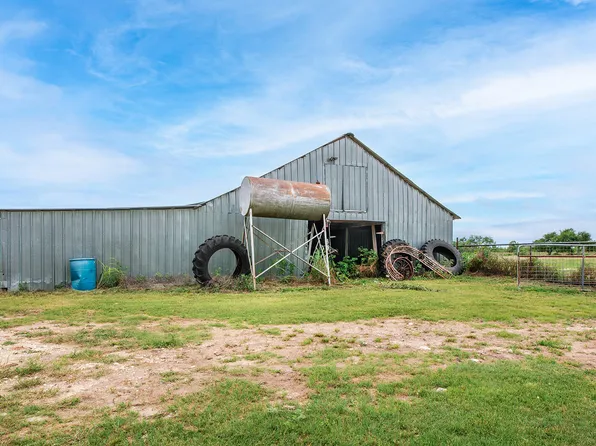 5234 N Us Highway 87, Brady, TX 76825