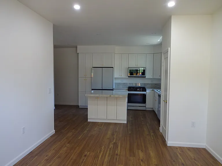 228 1/2 Dean Dr — Photo 20