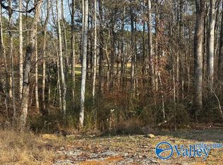 2 Oak Ridge Way, Union Grove, AL 35175