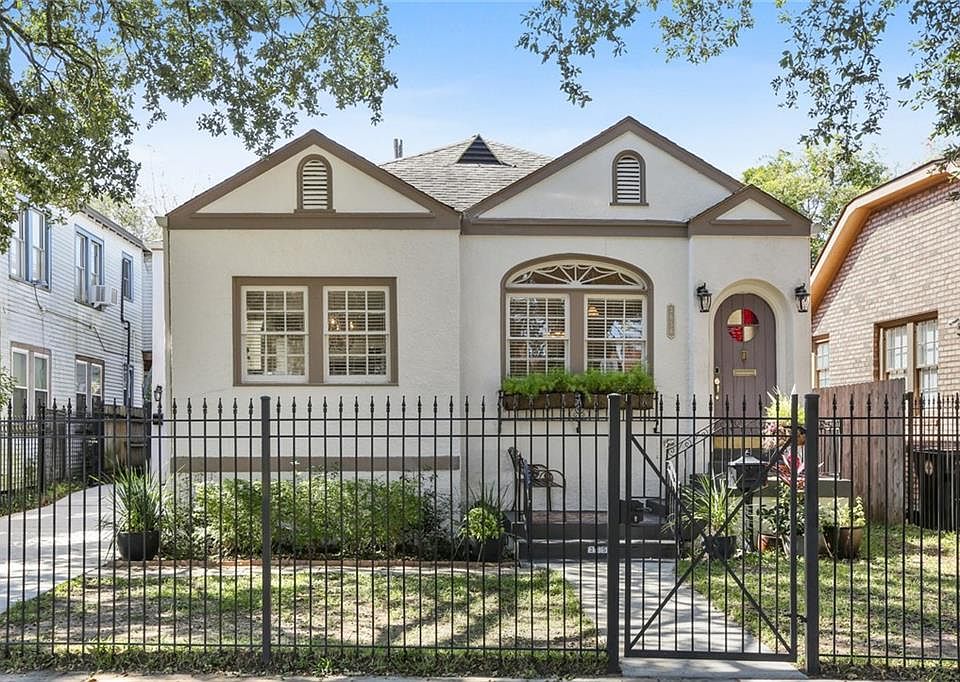 1st image of 3656 Louisiana Avenue Pkwy