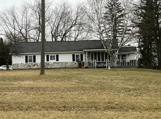 1638 Gray Rd, Lapeer, MI 48446