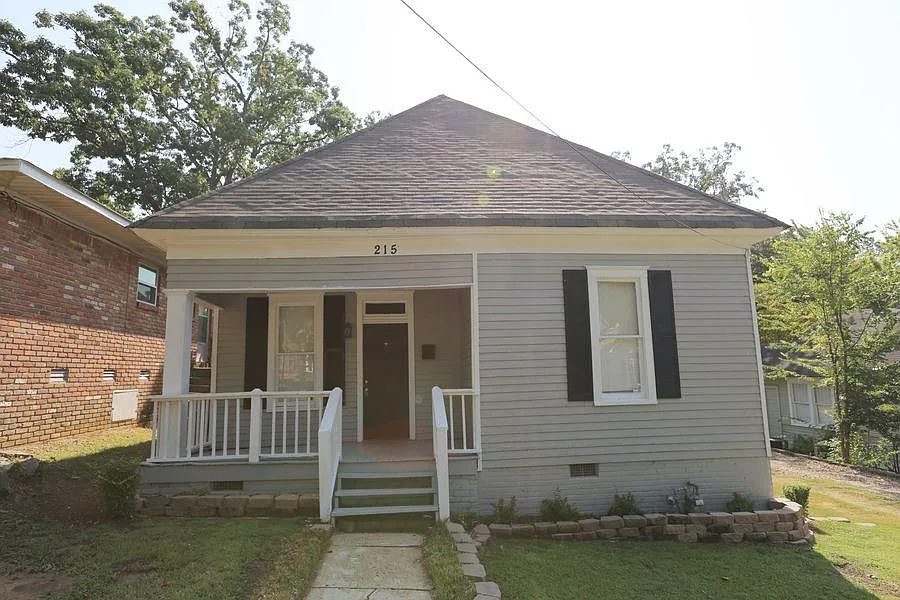 2 bed, 1300 sqft, $1,195 — Photo 2