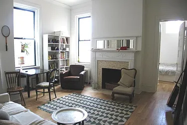 Rented by AAU Real Estate Advisors