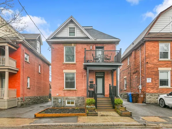 212 Flora St, Ottawa, ON K1R 5R7