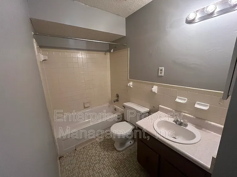 2827 Sonora Dr #2 — Photo 9