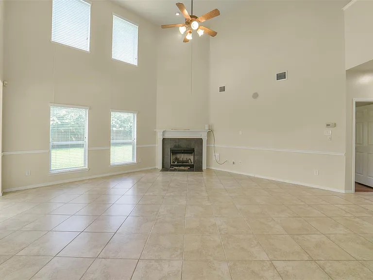 2414 Falcon Knoll Ln — Photo 25