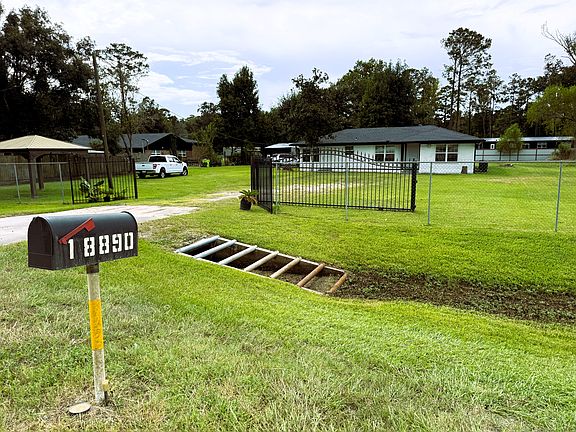 3rd image of 18890 Fm 1314 Rd