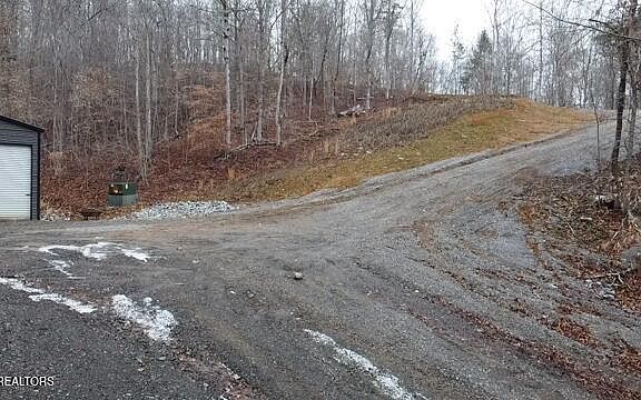 5th image of 7053 Cooks Hollow Rd