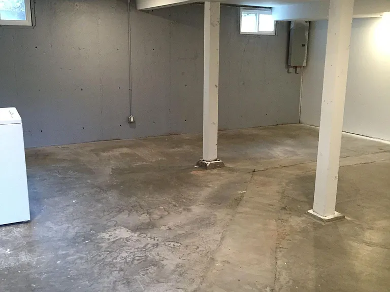 3712 Kauffman Ave — Photo 2