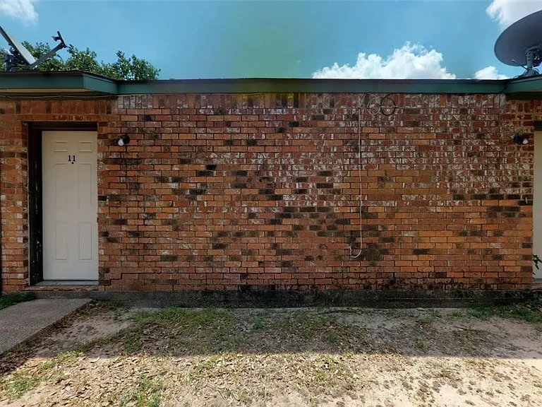725 Peppertree Dr #11 — Photo 17