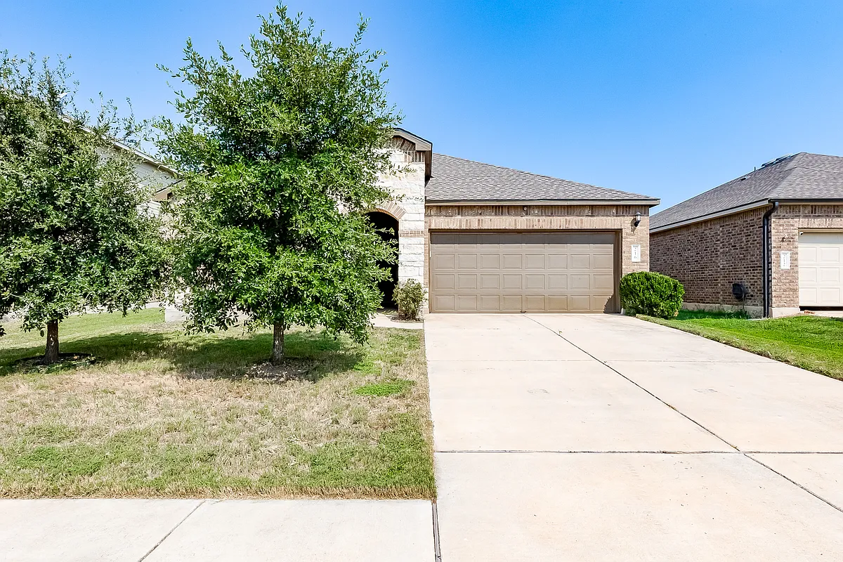 Building Photo - 216 Golden Butterfly Dr