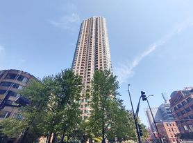 400 N La Salle Dr