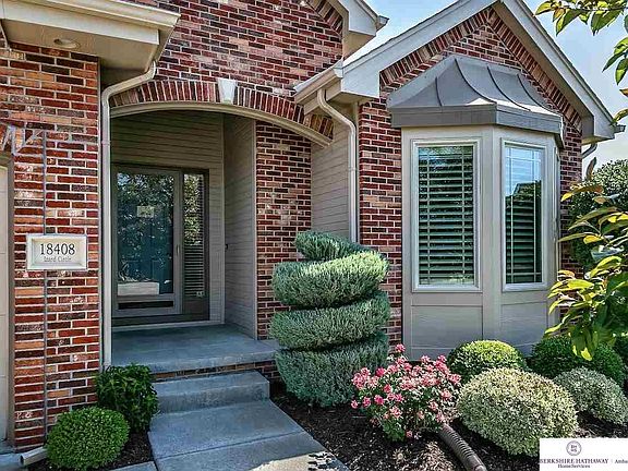 2nd image of 18408 Izard Cir