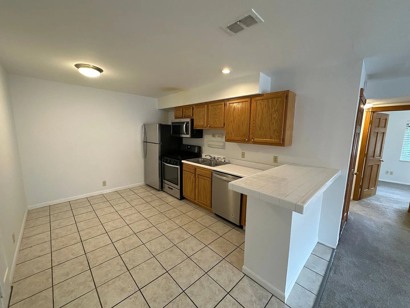 E 15th Ave 325 TPP — Photo 2