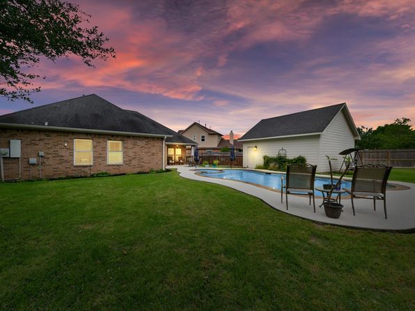 1306 Carnation St, Katy, TX 77493