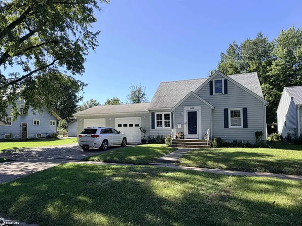 1102 S 4th St, Fairfield, IA 52556