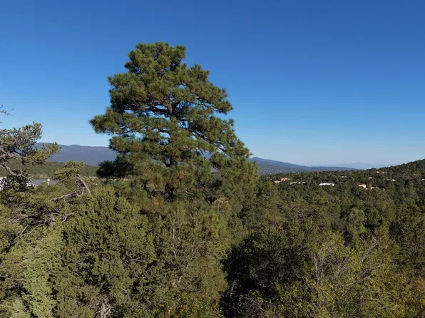 6 Los Pecos Loop, Tijeras, NM 87059