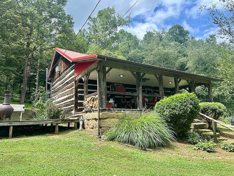 1st image of 325 N Fork Rd