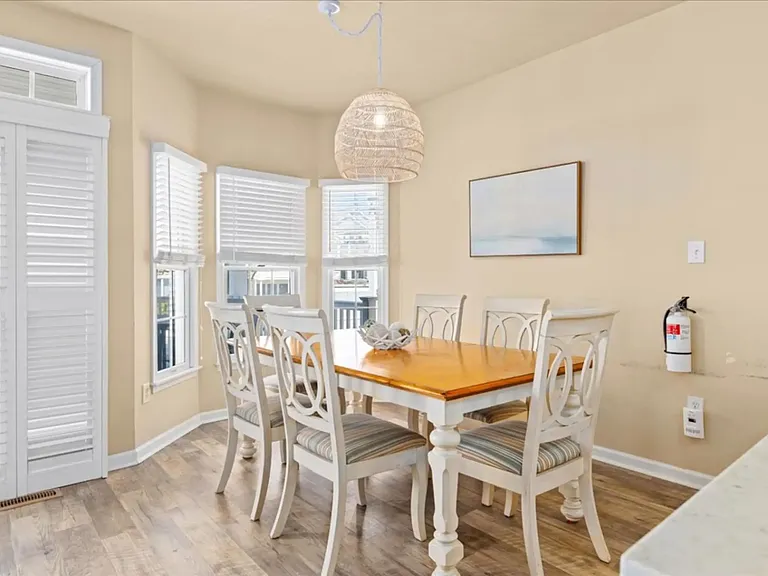 2757 Asbury Ave #A — Photo 15