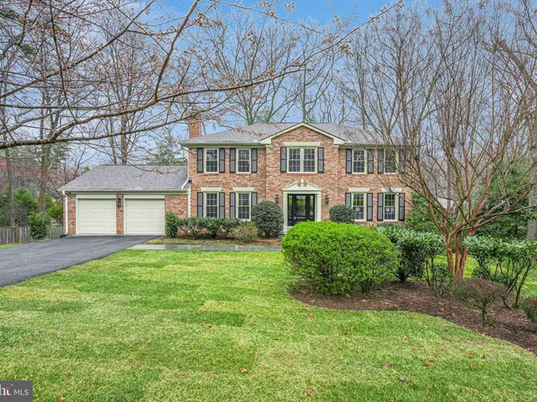 9051 Laurel Hill Ct, Vienna, VA 22182