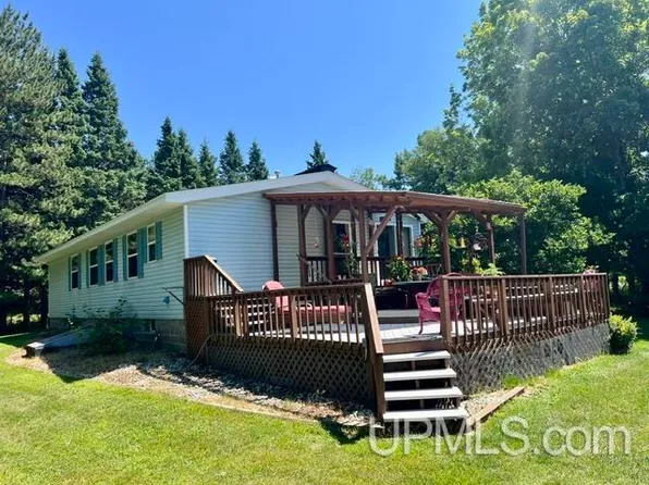 21564 Denton Rd, Chassell, MI 49916