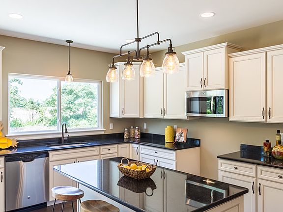 4th image of 127 Pampano Ln
