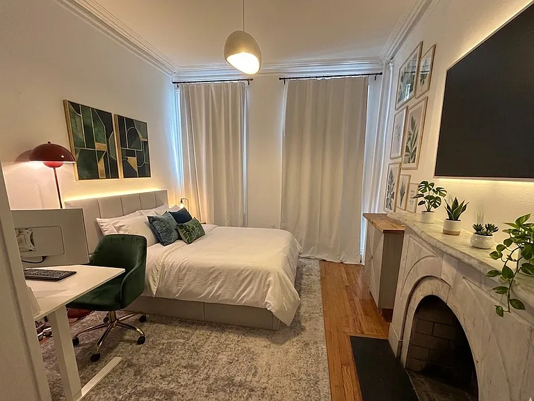 449 W 22nd St #3 — Photo 3