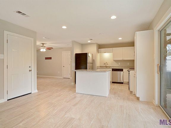 4th image of 5111 McCormick Ave