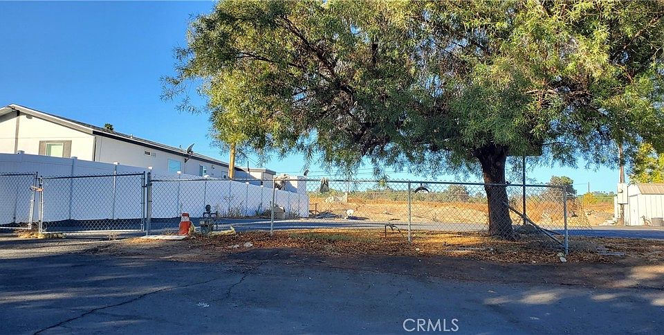 1st image of 18411 Donna Ln