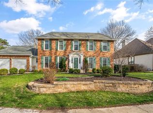 8698 W 101st St, Overland Park, KS 66212