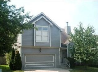 22105 W 47th Ter, Shawnee, KS 66226